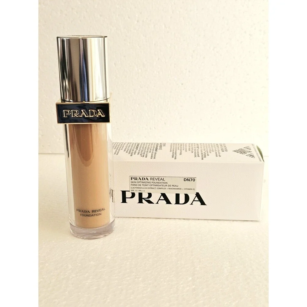 Prada Reveal Skin Optimizing Refillable Soft Matte Foundation DN70